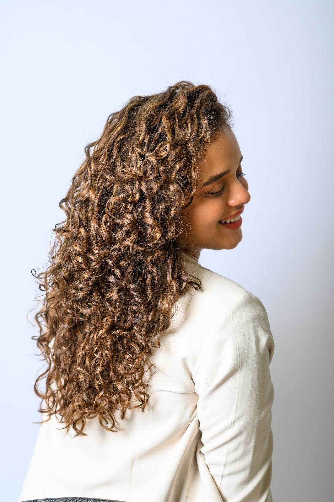 Want Frizz-Free Curls? Yes, Please! Here's How